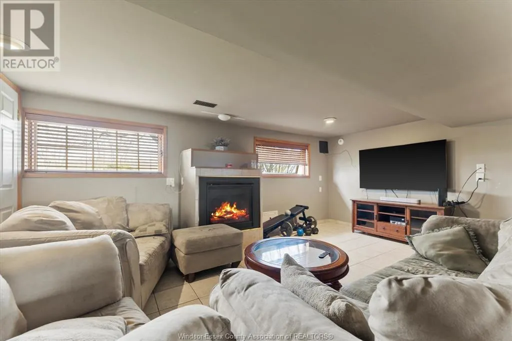 3446 MANNING ROAD