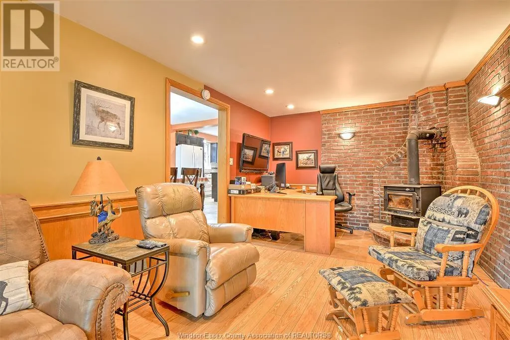 1385 ERIE