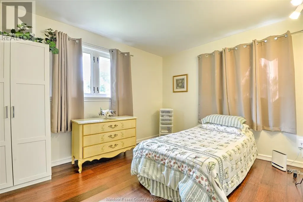 1385 ERIE