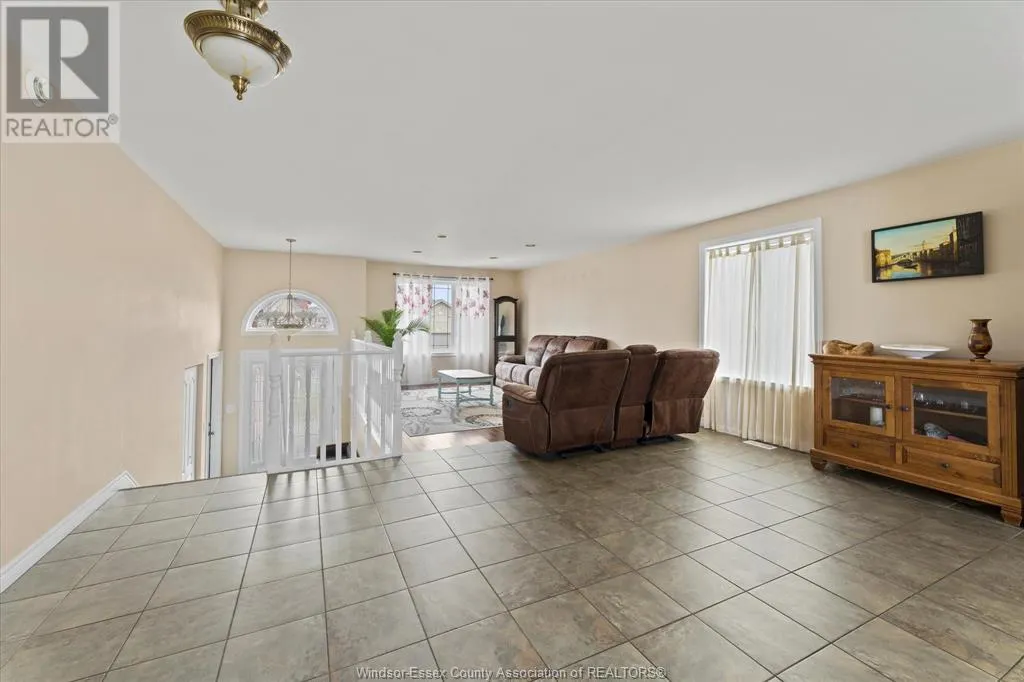 229 Branton CRESCENT