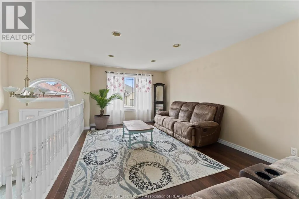 229 Branton CRESCENT