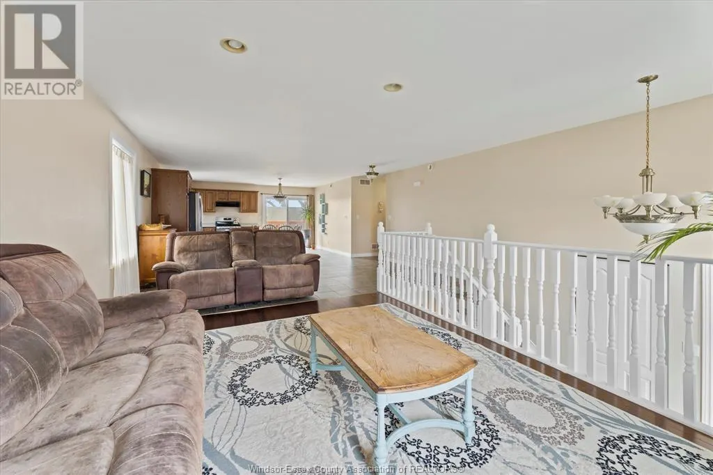 229 Branton CRESCENT
