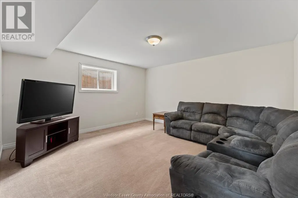 229 Branton CRESCENT