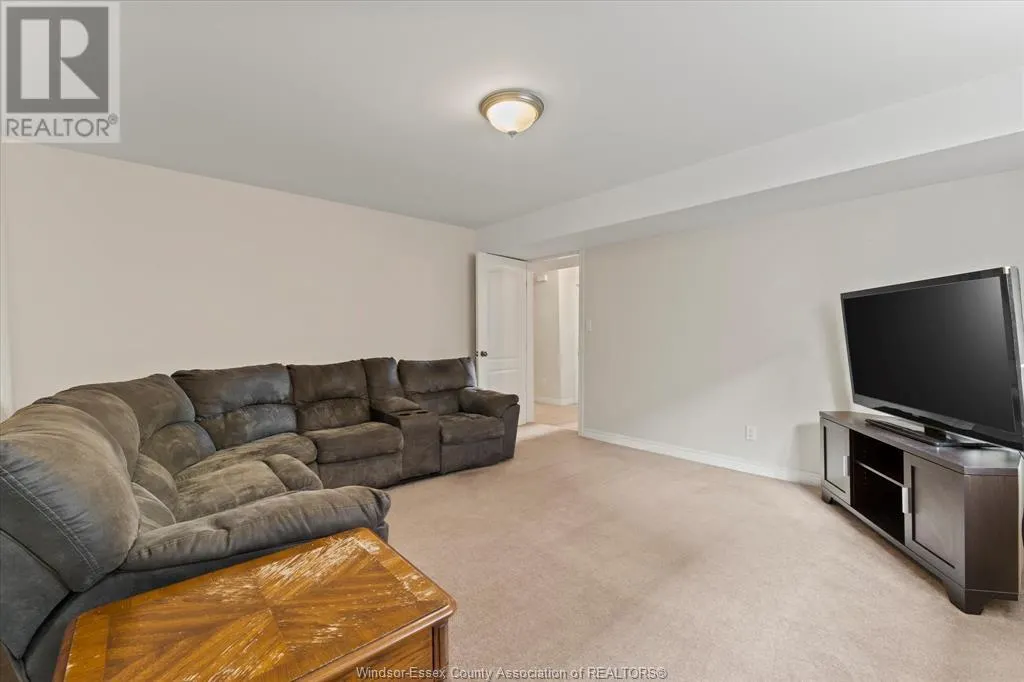 229 Branton CRESCENT
