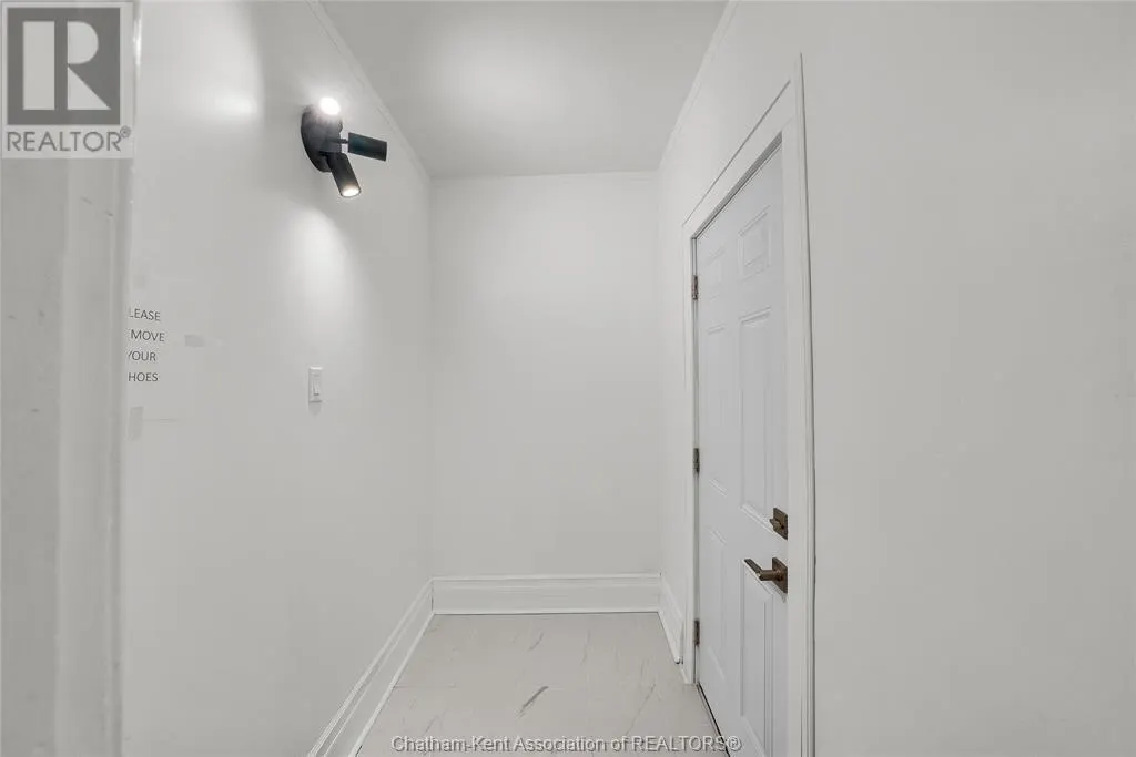 12 Gray STREET