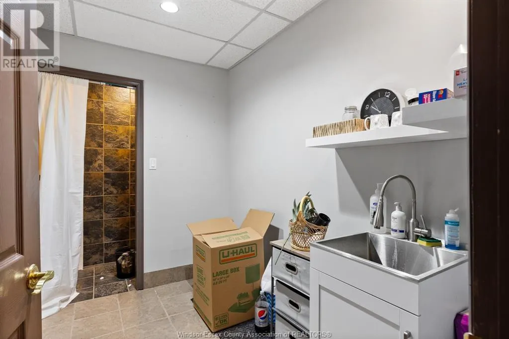 12127 TECUMSEH ROAD East Unit# REAR