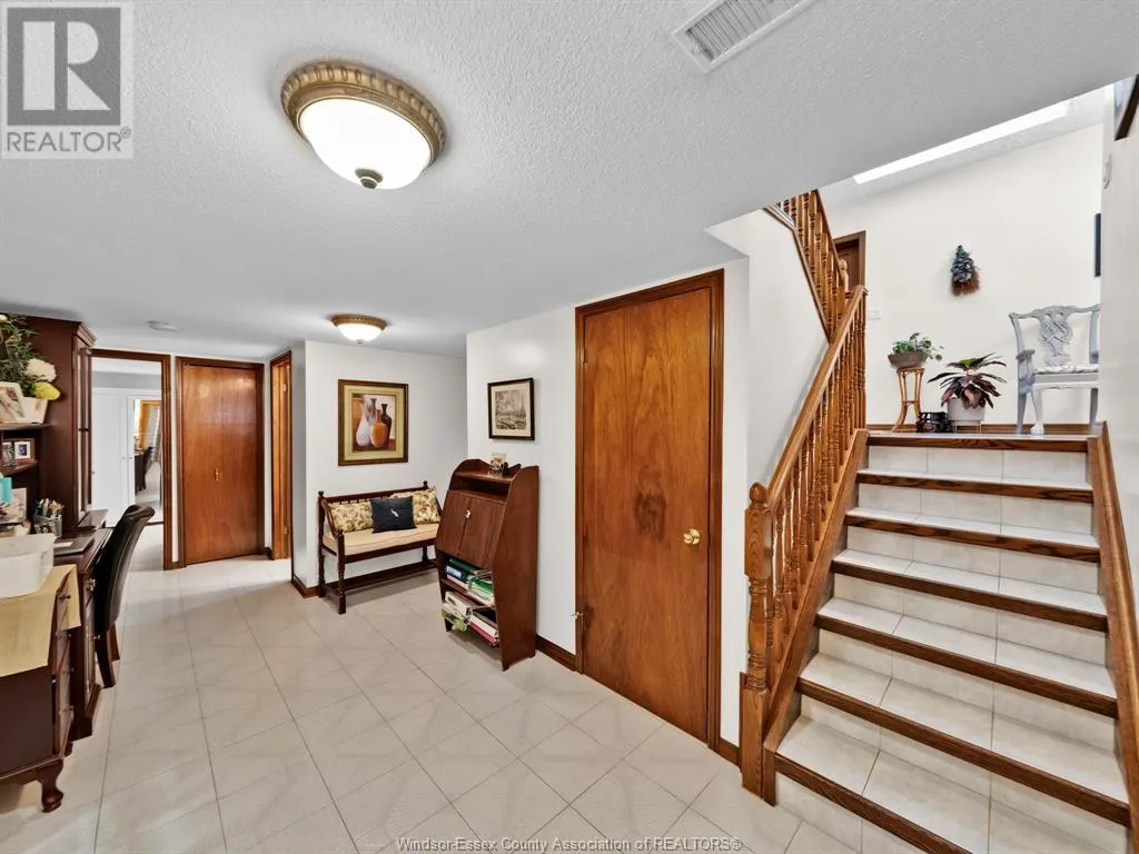 43 Debergh AVENUE South