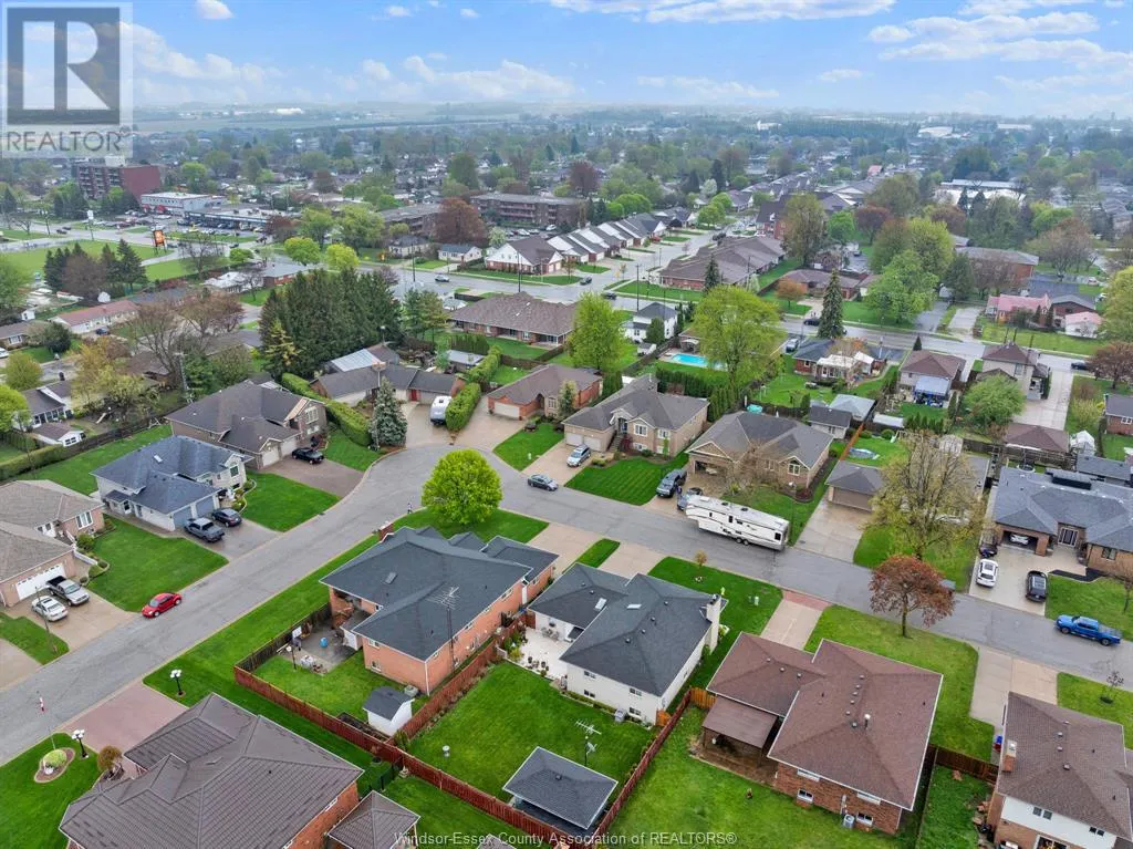 43 Debergh AVENUE South