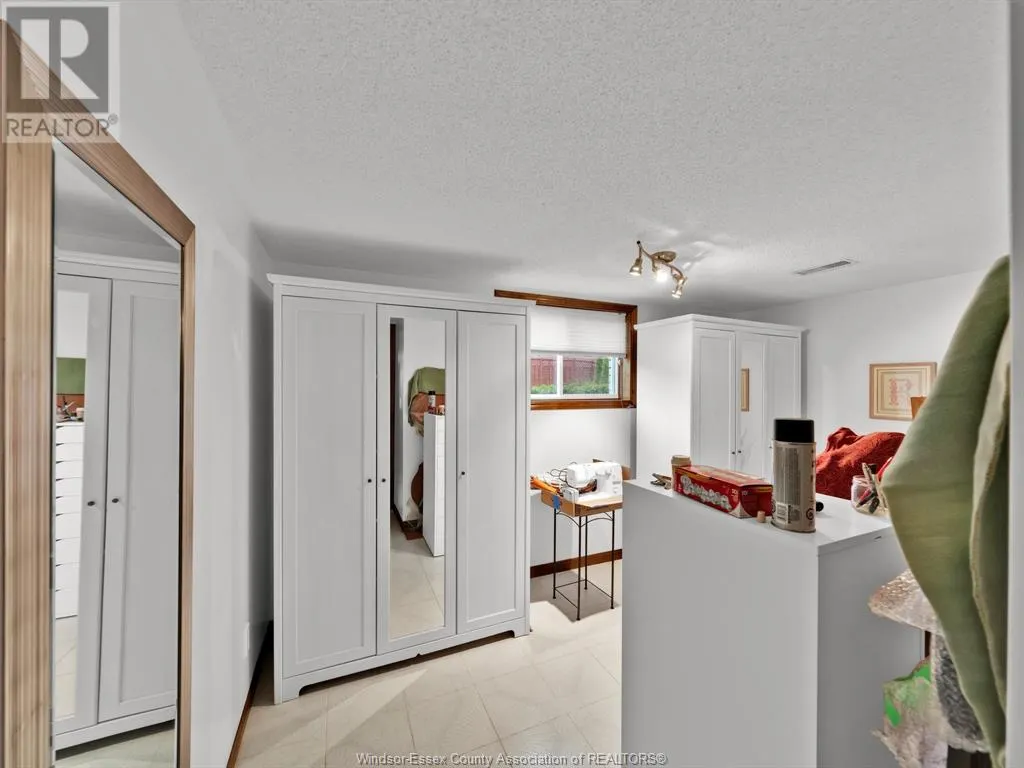 43 Debergh AVENUE South