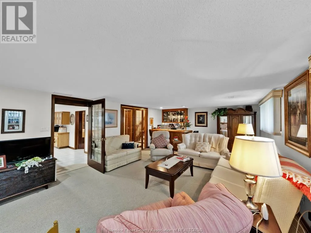 43 Debergh AVENUE South