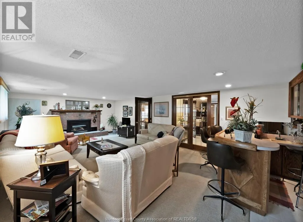 43 Debergh AVENUE South