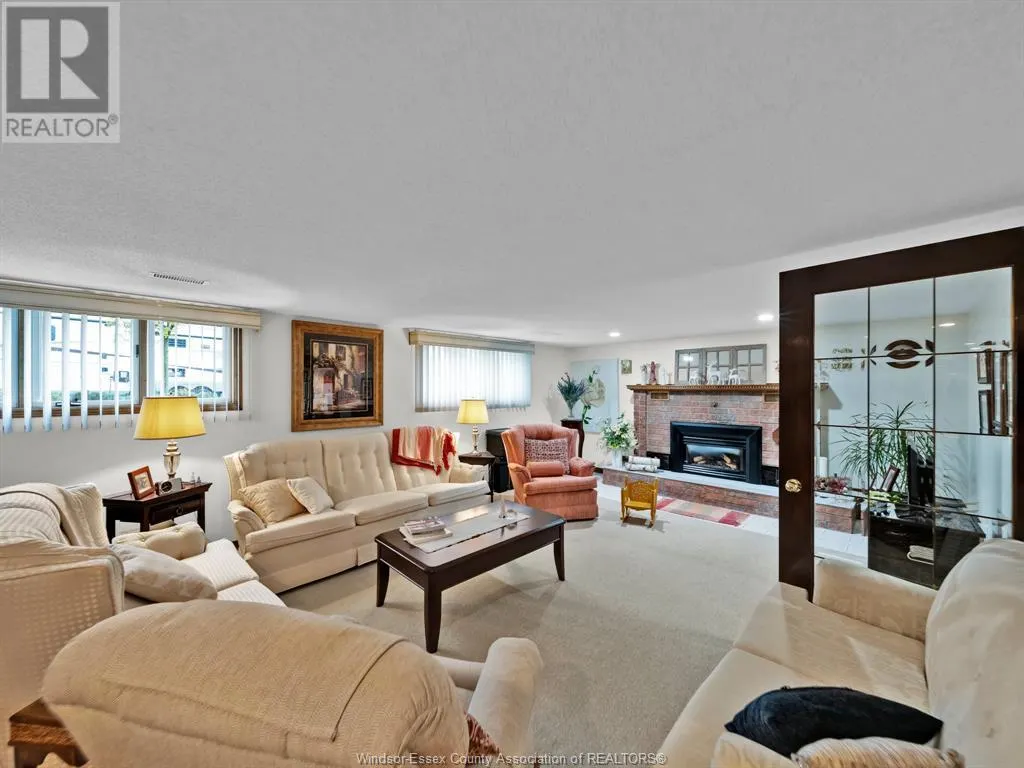 43 Debergh AVENUE South