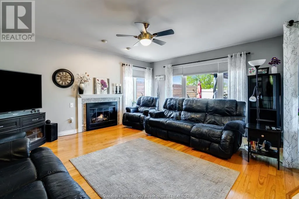 811 RIVAIT DRIVE