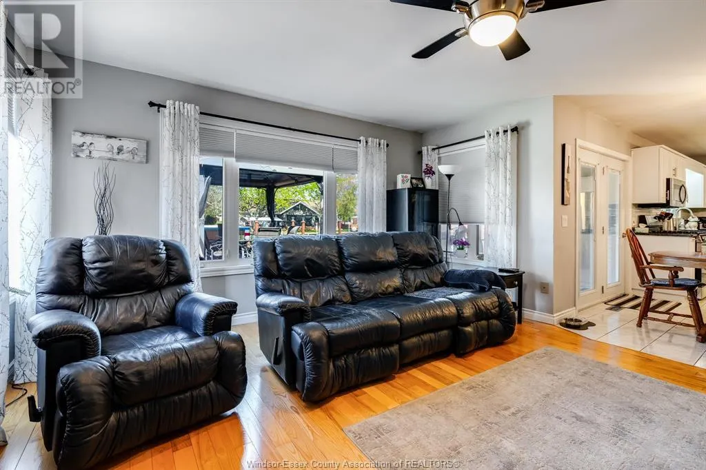 811 RIVAIT DRIVE