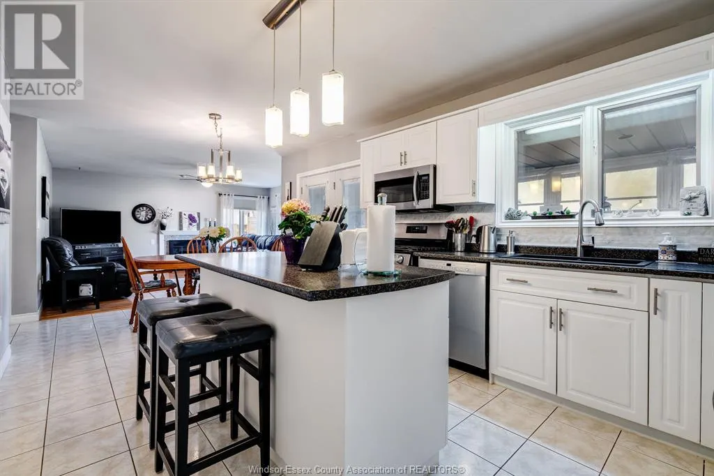811 RIVAIT DRIVE