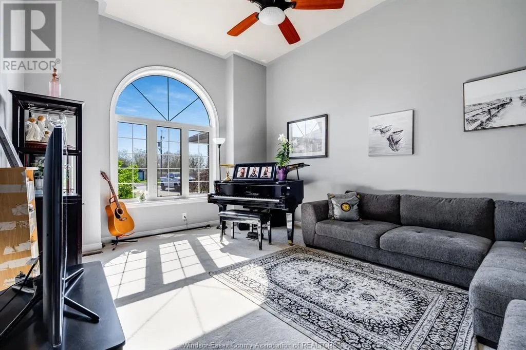 811 RIVAIT DRIVE