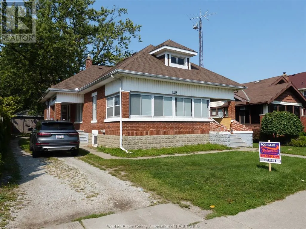 119 ERIE STREET South