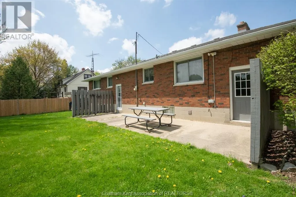 483 SYDENHAM STREET