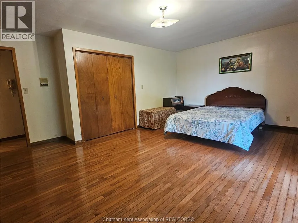 140 Little STREET South