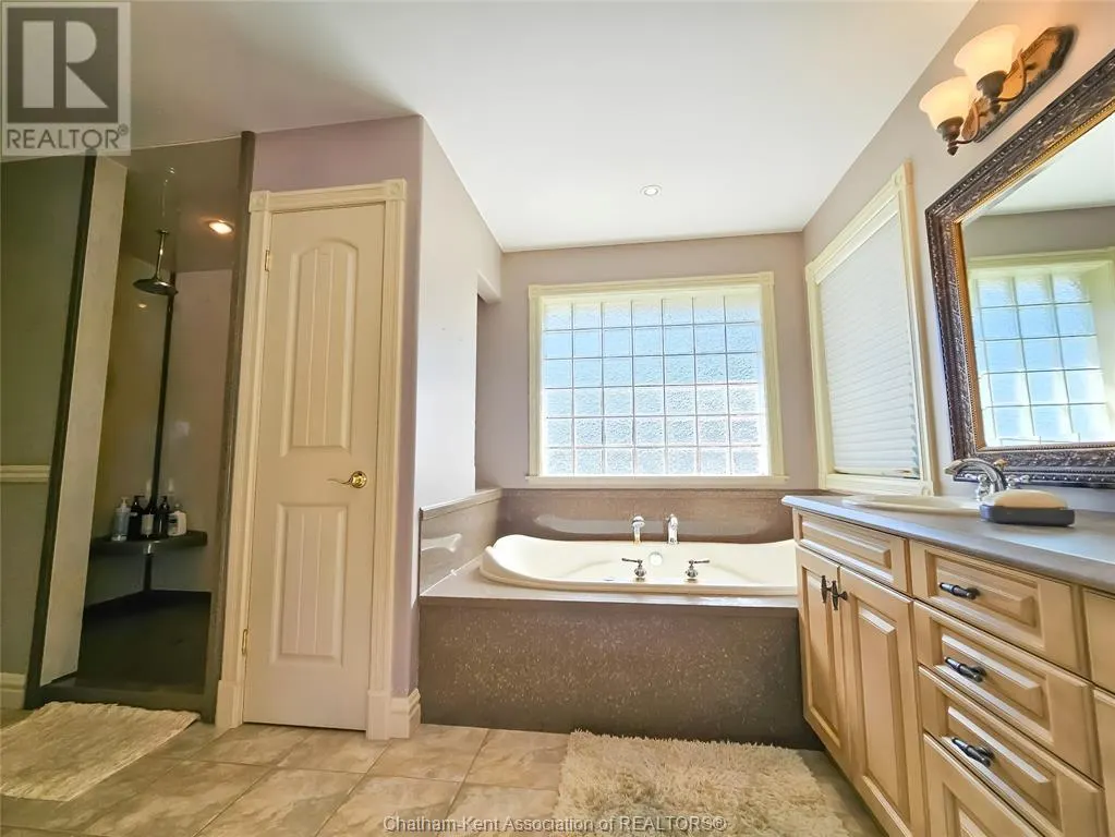 7635 Riverview LINE