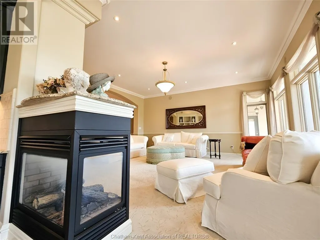 7635 Riverview LINE