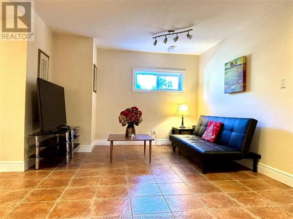 1512 HEATHERGLEN Unit# Lower