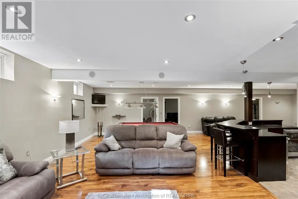 22334 CHARING CROSS ROAD