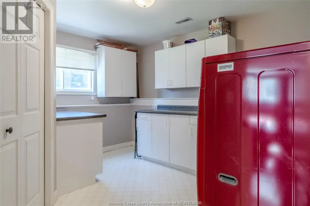 250 Redwood CRESCENT