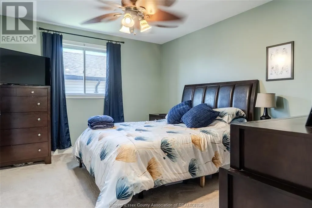 250 Redwood CRESCENT