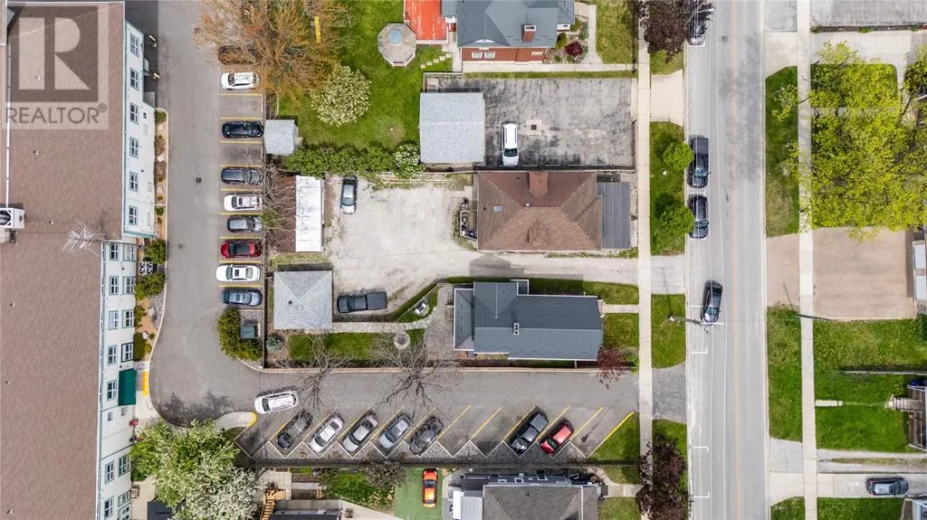 169 CHRISTINA STREET South