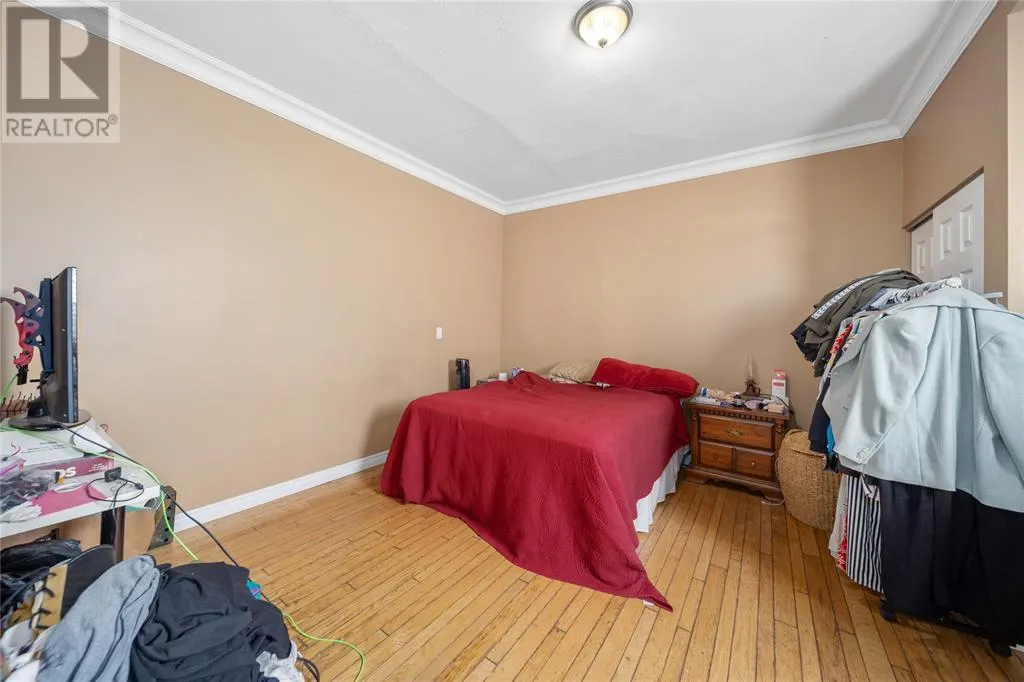 169 CHRISTINA STREET South