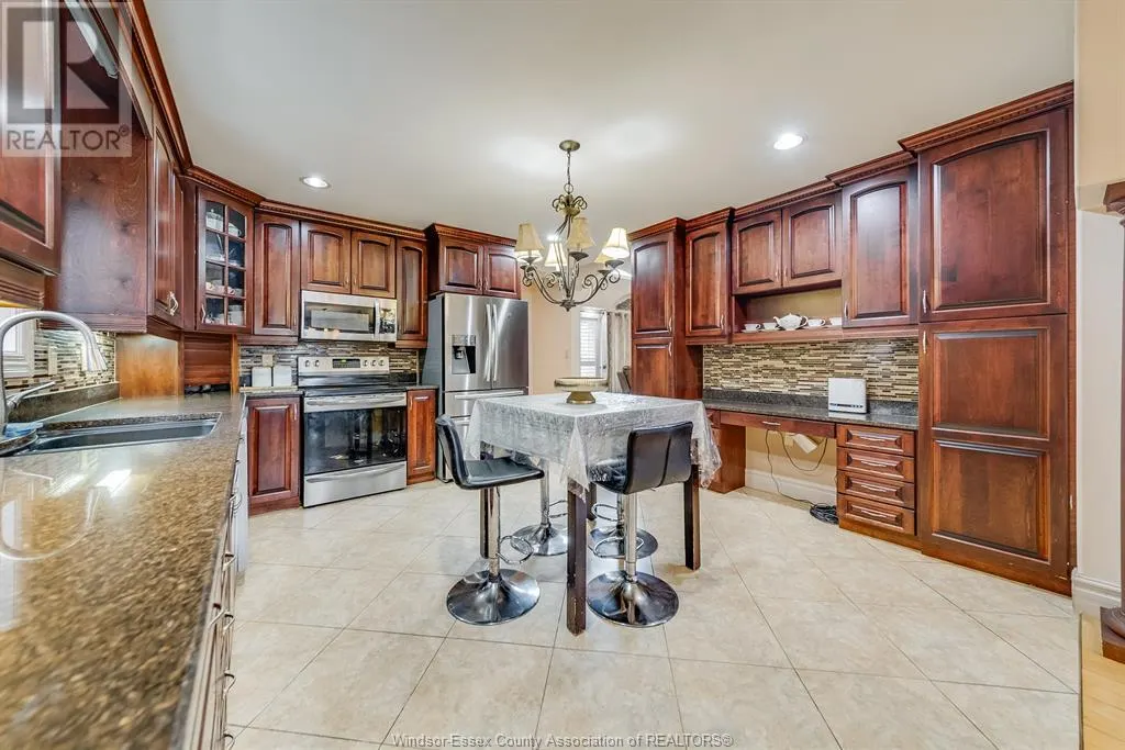 1021 CHELSEA PARKWAY