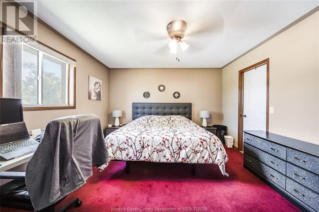 1225 FERRIS