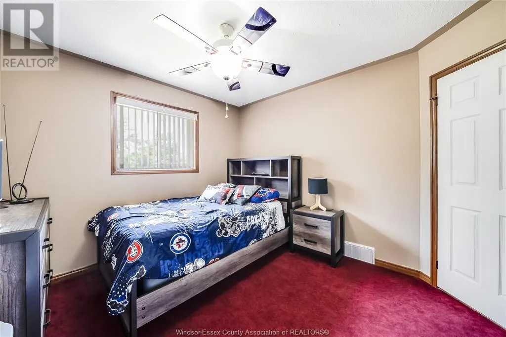 1225 FERRIS