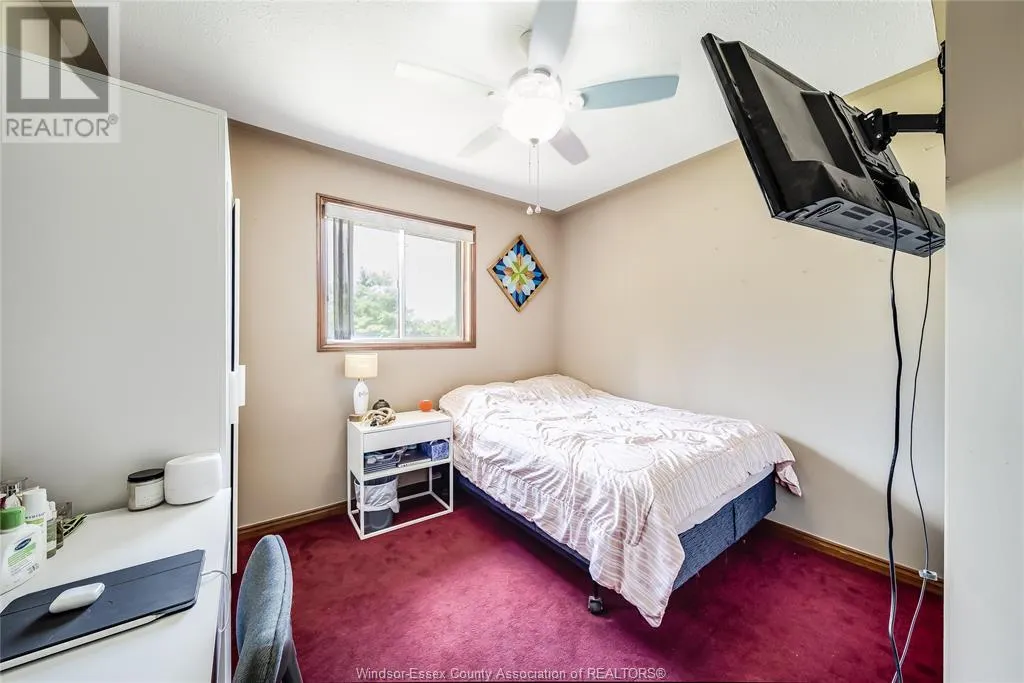 1225 FERRIS