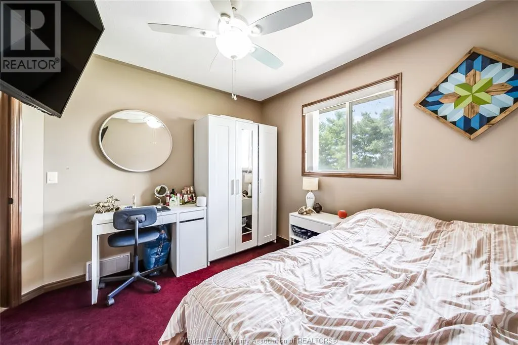 1225 FERRIS