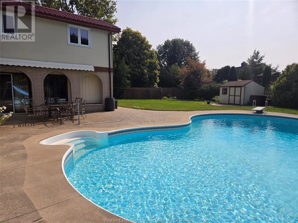 2073 CARDINAL LANE