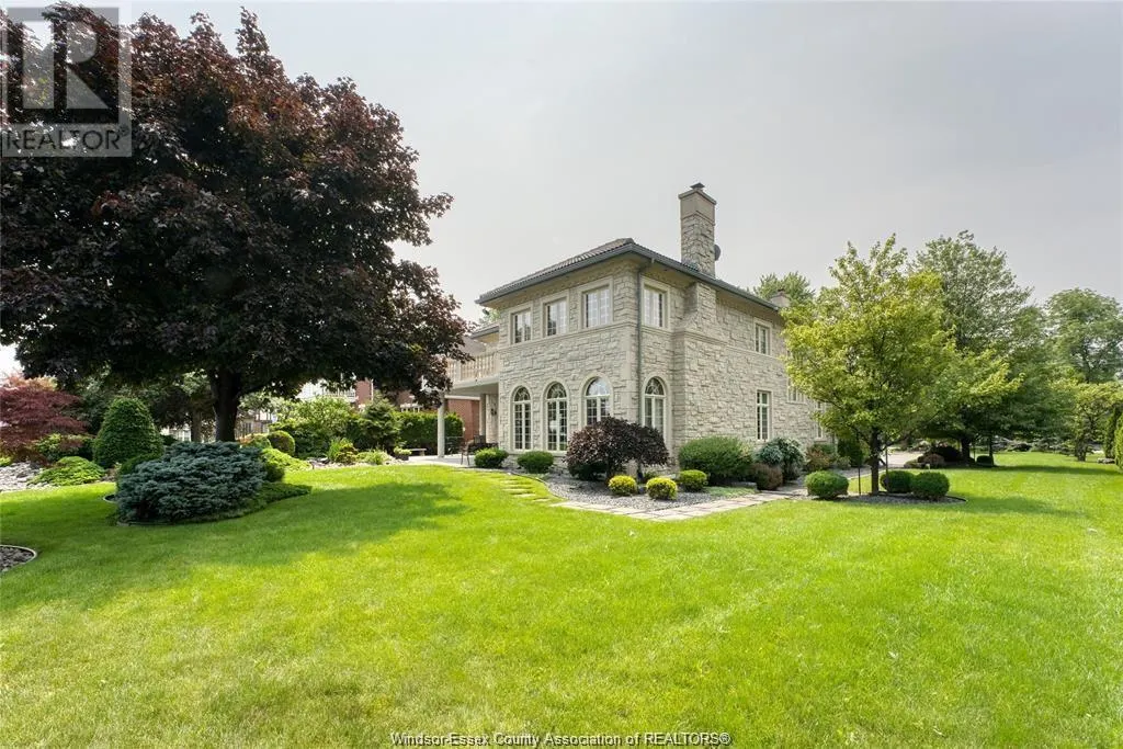 300 Elmgrove DRIVE