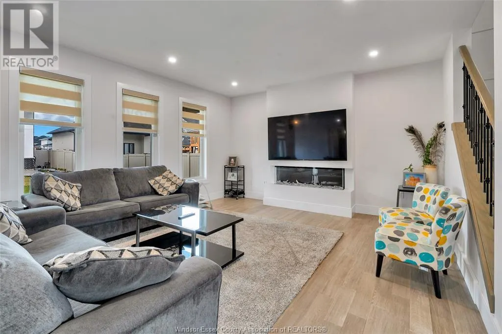 336 CHRISTINE AVENUE