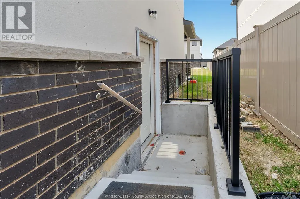 336 CHRISTINE AVENUE
