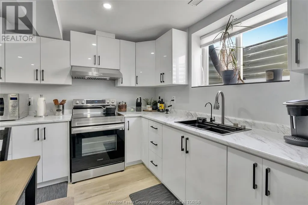 336 CHRISTINE AVENUE