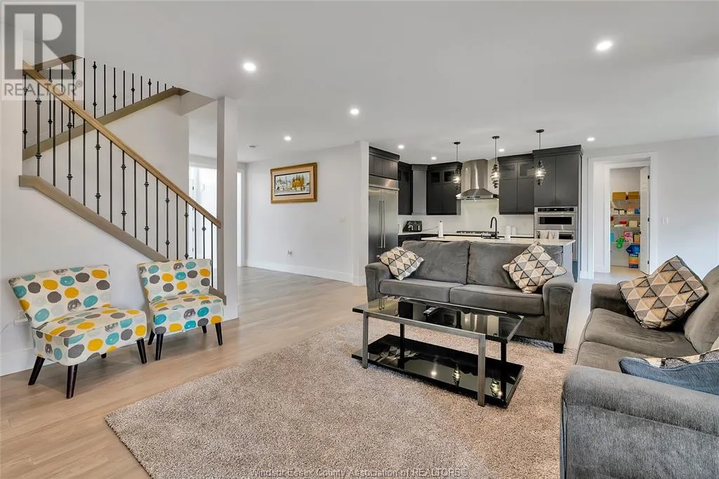 336 CHRISTINE AVENUE