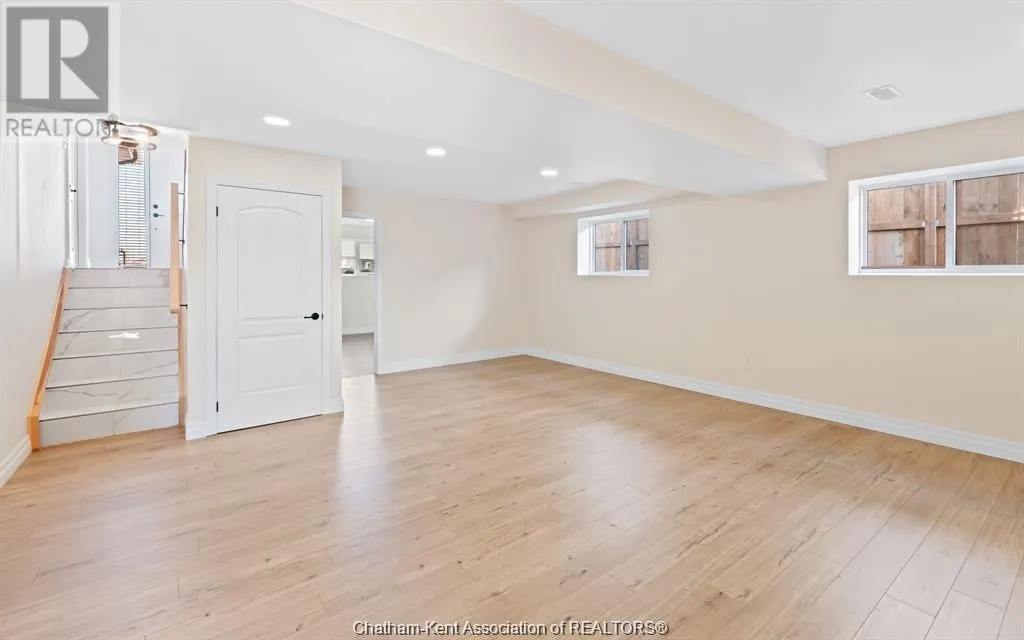 129 Lambert STREET