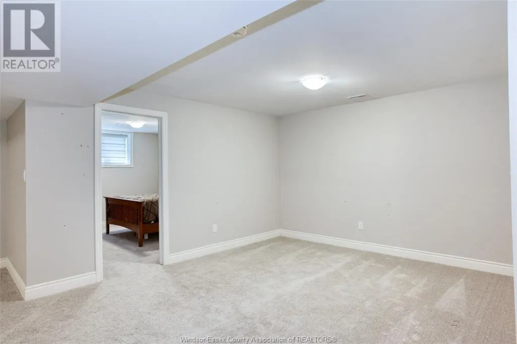 239 LIVINGSTONE CRESCENT