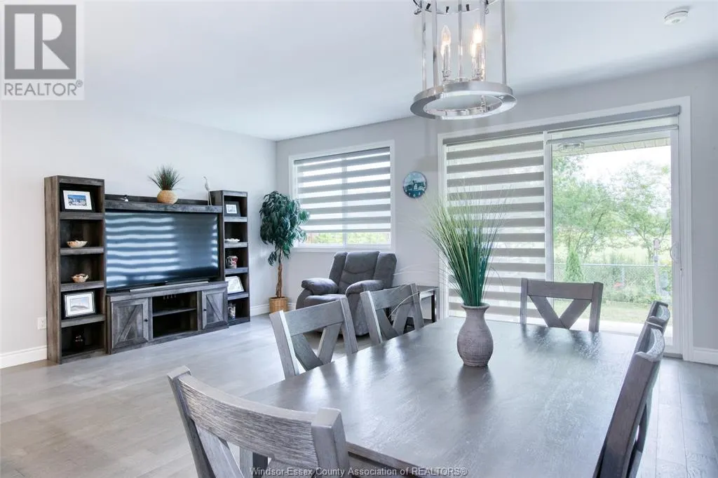 239 LIVINGSTONE CRESCENT