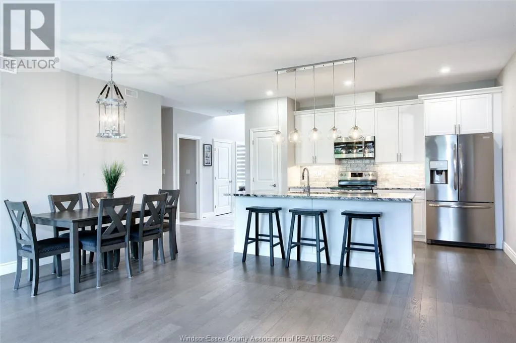 239 LIVINGSTONE CRESCENT