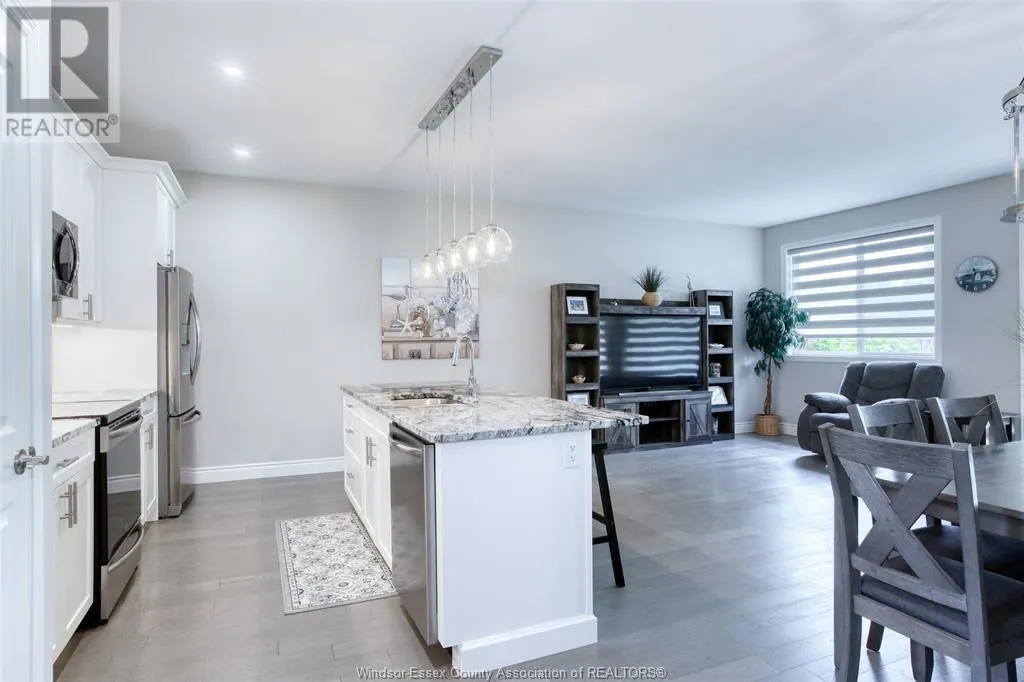 239 LIVINGSTONE CRESCENT