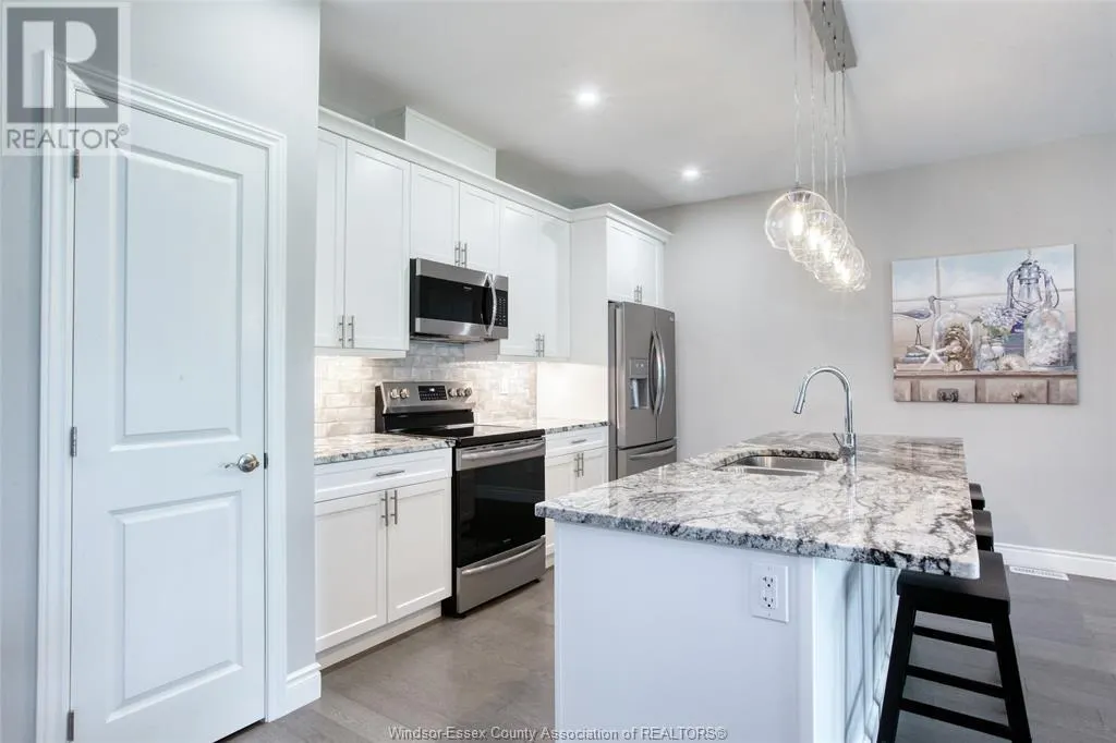239 LIVINGSTONE CRESCENT