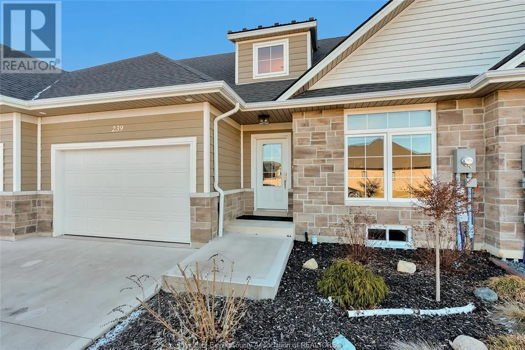 239 LIVINGSTONE CRESCENT
