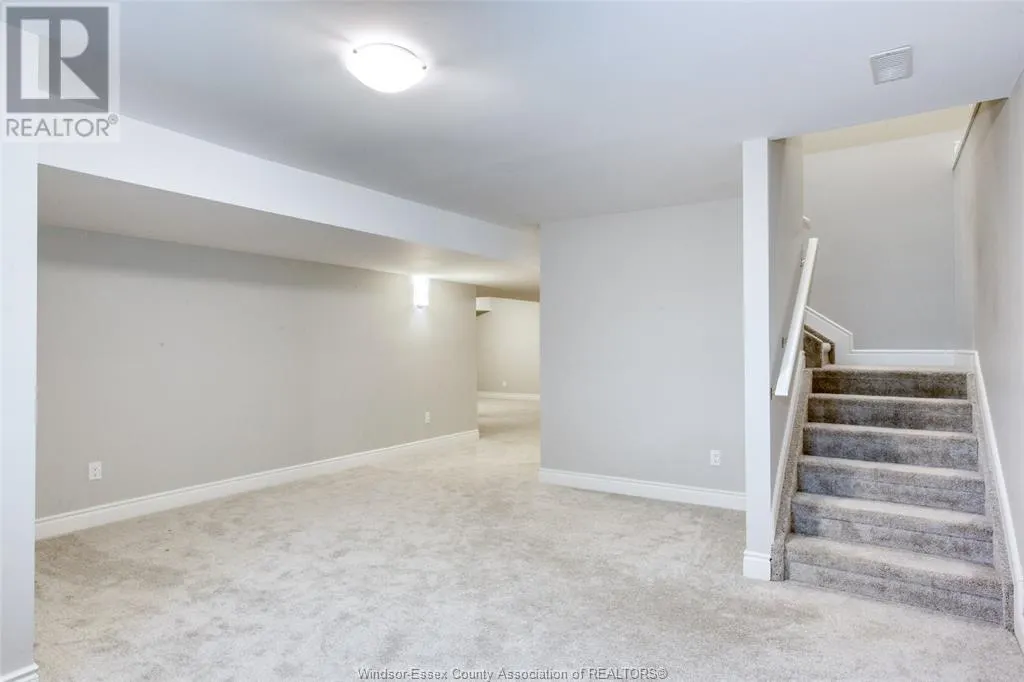 239 LIVINGSTONE CRESCENT
